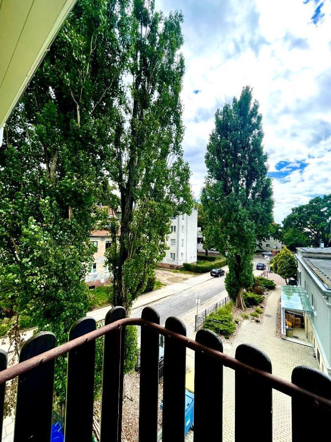 Happy Living Hostel วรอตซวาฟ ภายนอก รูปภาพ